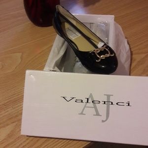 💖💖AJ Valenci Black paten manmade dressy flats